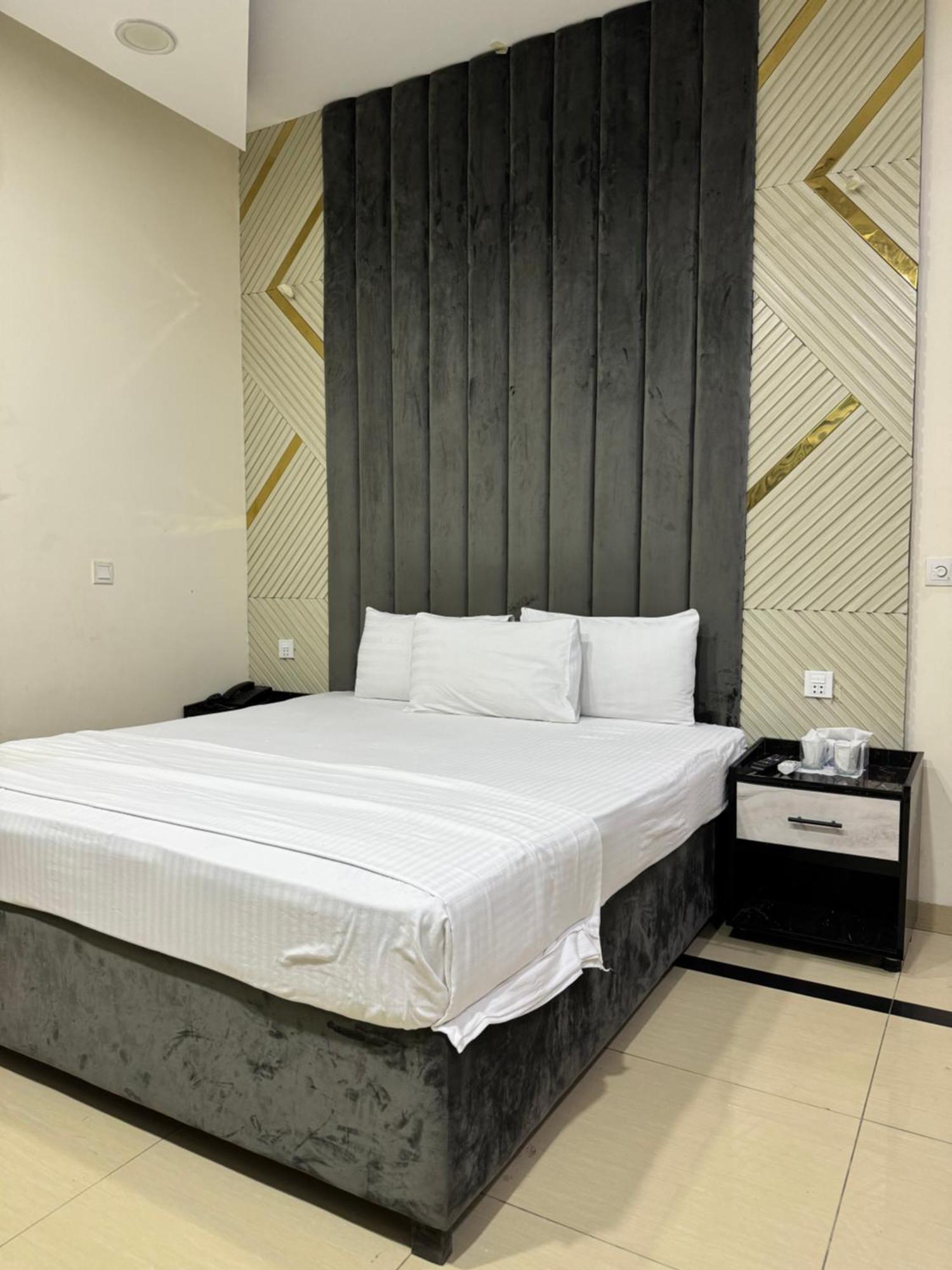 Rose Valet Guest House اسلام اباد المظهر الخارجي الصورة